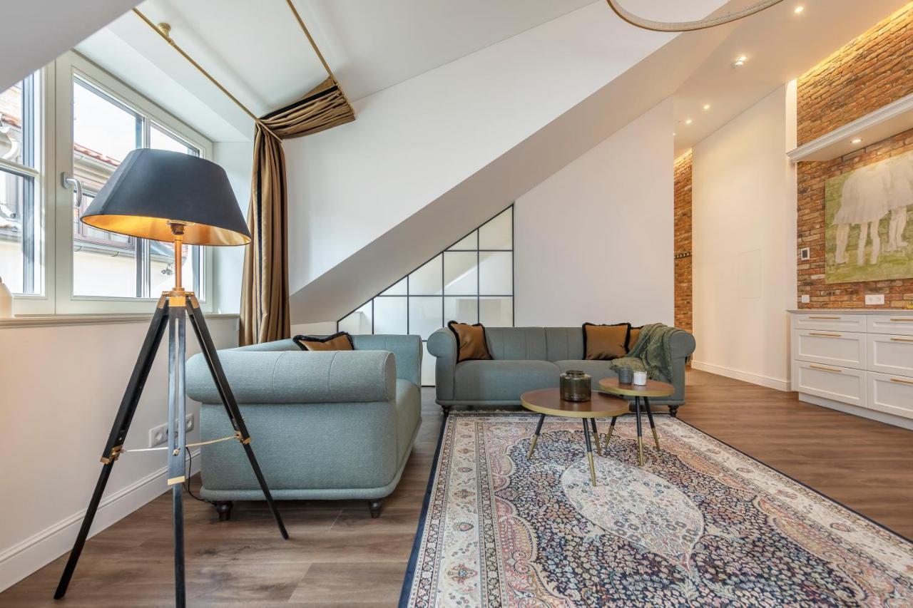 וילנה Artsy Exclusive Old Town Residence Gallery Walk מראה חיצוני תמונה