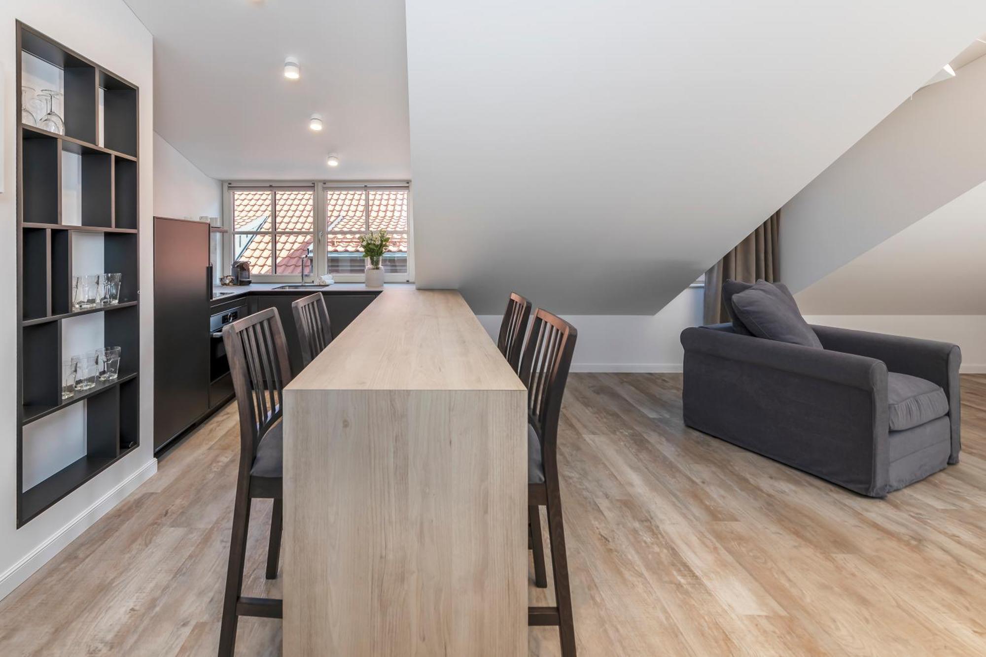 וילנה Artsy Exclusive Old Town Residence Gallery Walk חדר תמונה