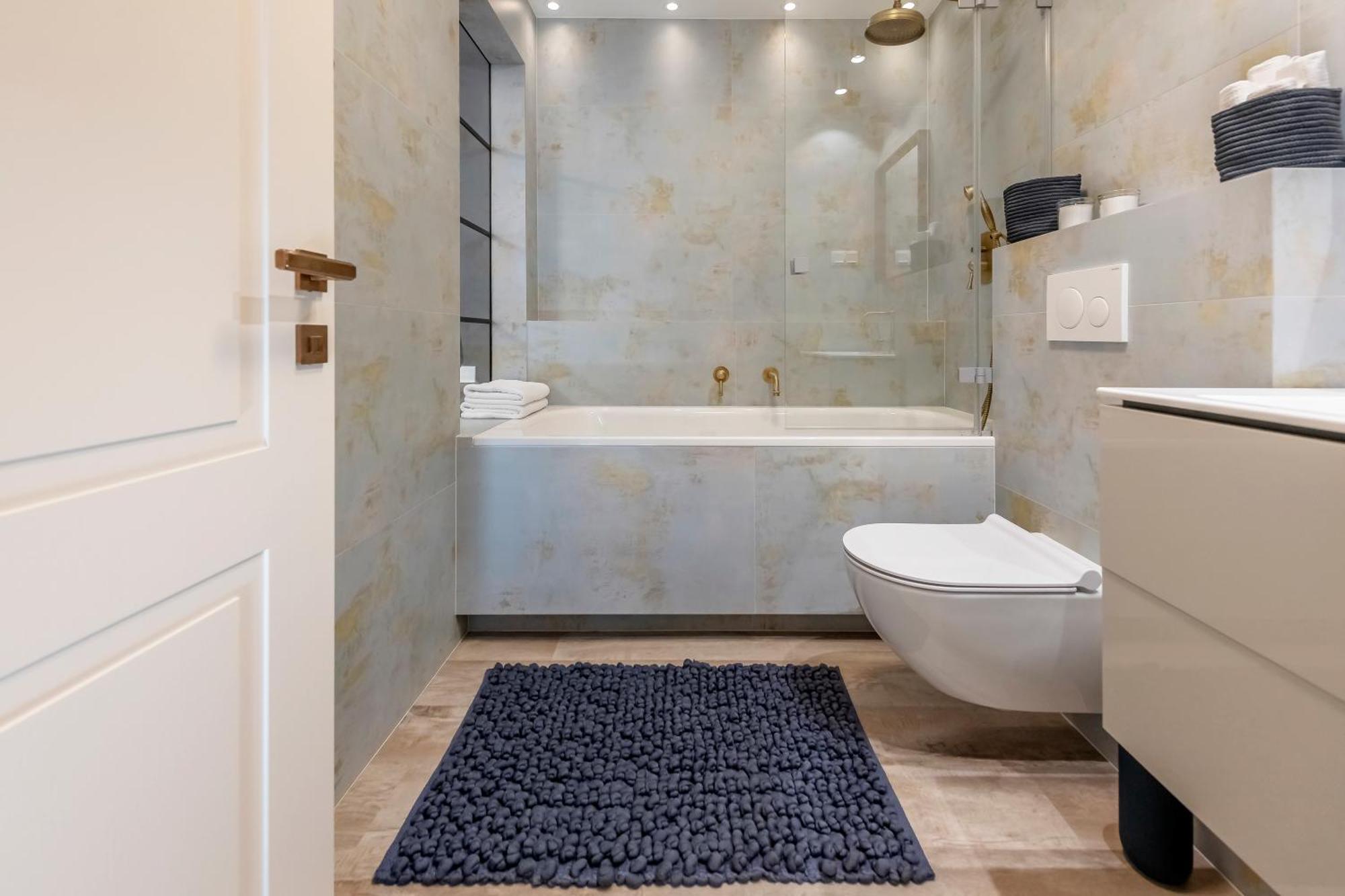 וילנה Artsy Exclusive Old Town Residence Gallery Walk חדר תמונה